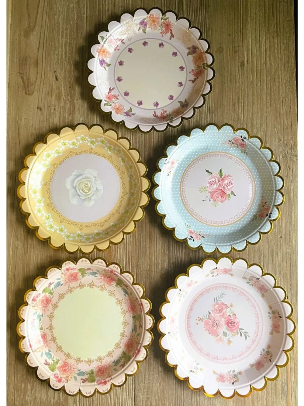 Set Of 20 Floral Scalloped Paper Plates 7